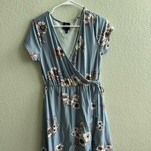 Derek Heart Floral Wrap Dress in Blue Floral- Size Large
